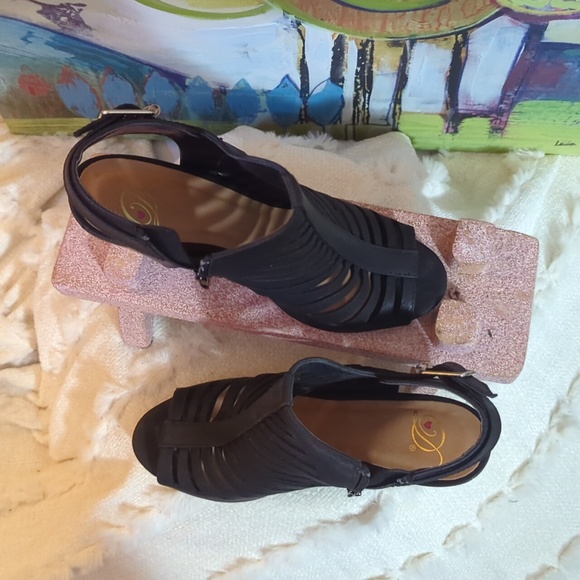 Diana Heeled Sandals New SZ 8.5 - Picture 7 of 7